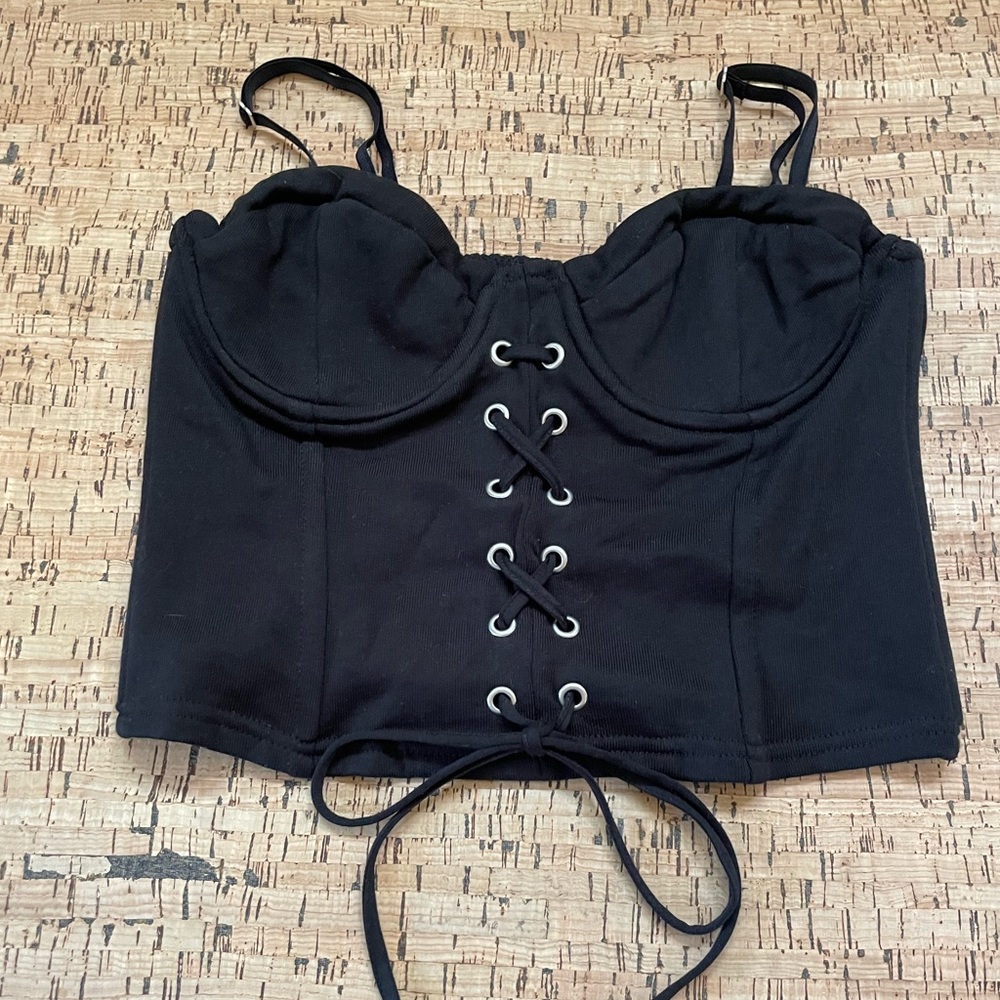 Zara Cropped Lace Up Bustier!